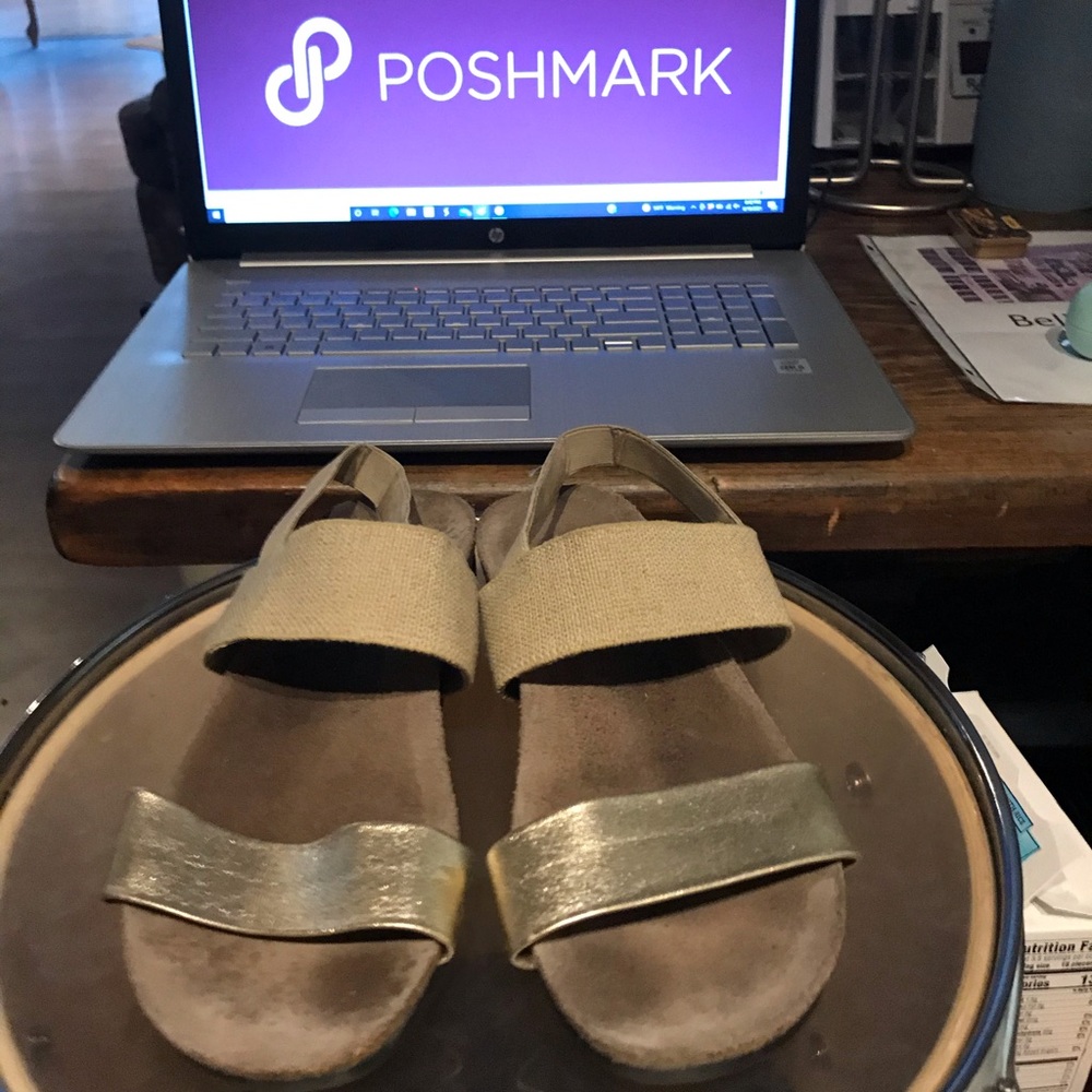 MUNRO SANDALS 9.5W GOLD